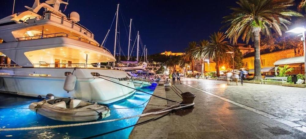 Riva Hvar Yacht Harbour 4* Hvar Town