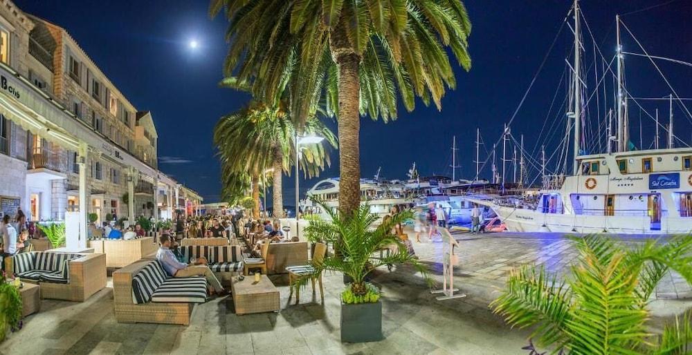 Riva Hvar Yacht Harbour Hotel Hvar Town