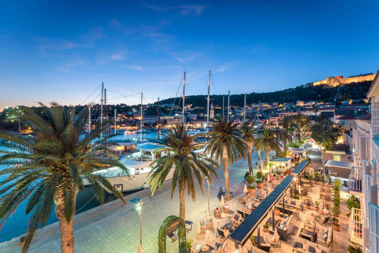 Hotel Riva Hvar Yacht Harbour